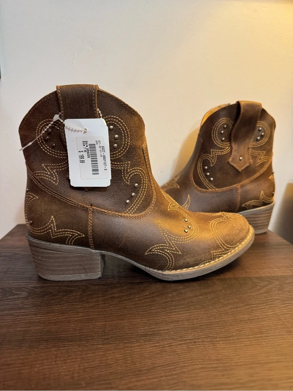 NWT Sterling River Brown Leather Western Ankle Booties Womens 7